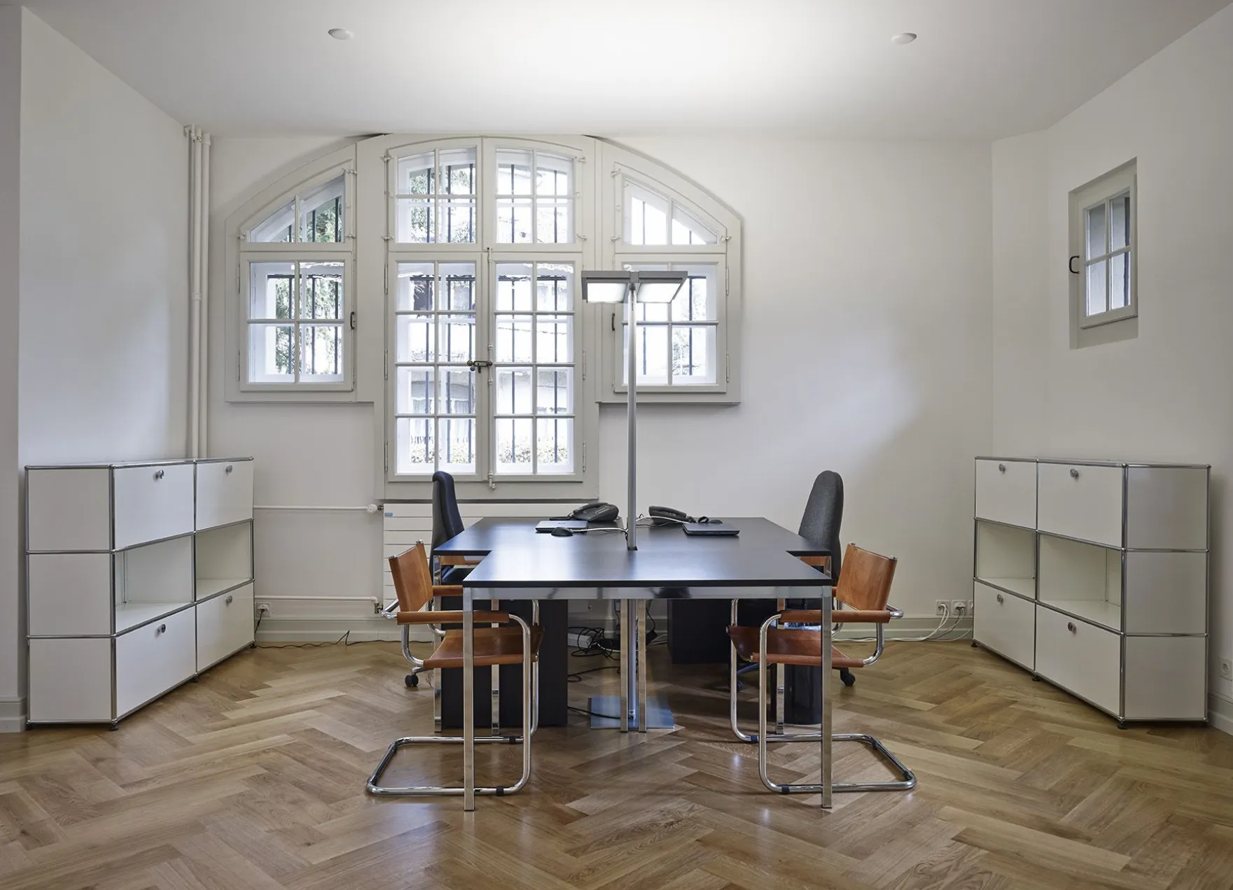 VILLA ELFENSTRASSE INTERIOR 201